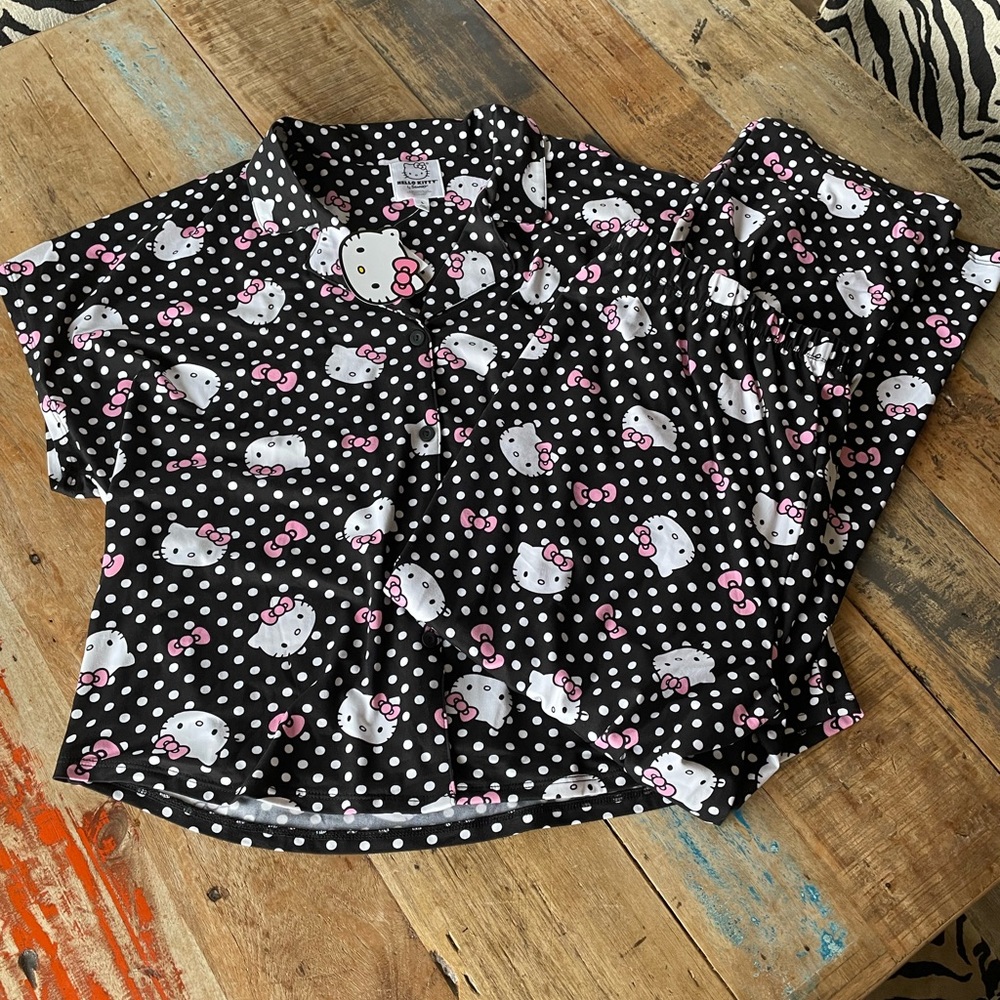 New Hello Kitty Pajama Set